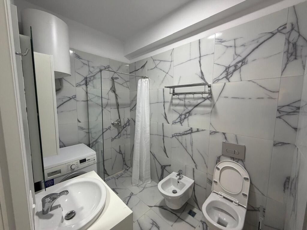 Jepet Apartament 1+1 Me Qera Urban Gate ,Astir