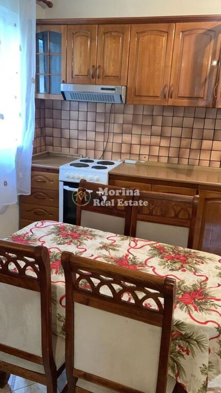 Affitto | Casa privata 2 + 1 | Mercato Elettrico | 430 €/mese