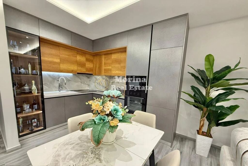 Qera | Apartament 2 + 1 | Fresku | 650 €/muaj