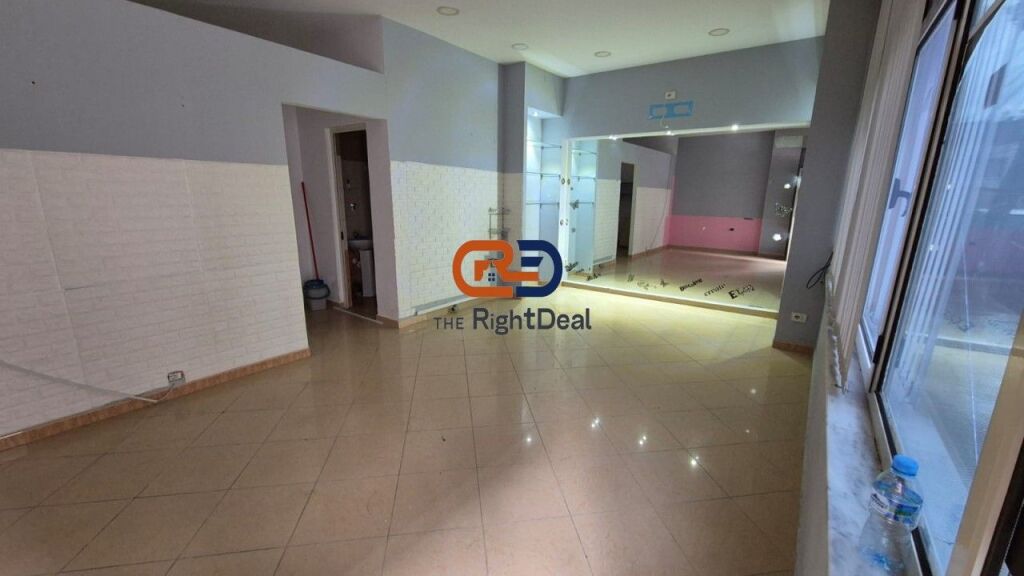 Near the "Andon Zako Cajupi" High School, Business Premises for Sale on the Ground Floor!!