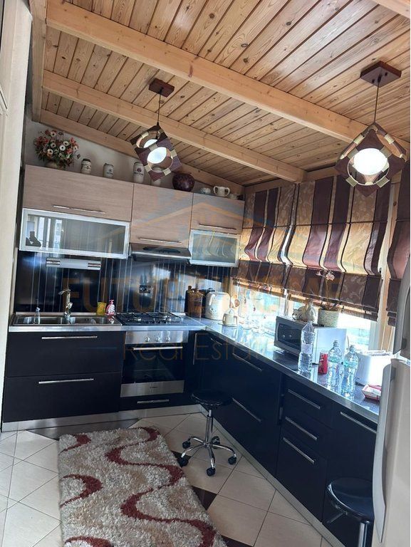 Affitto, Appartamento 2+1, Via delle Barricate, Tirana