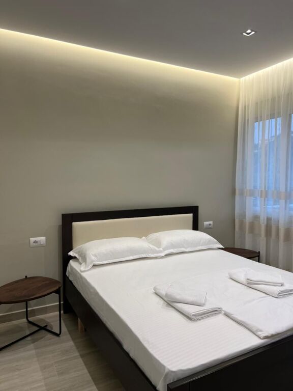 Jepet apartament me qera 1+1