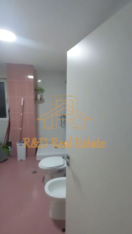 🏡 SHTËPI ME QERA – Përballë Maternitetit të Ri