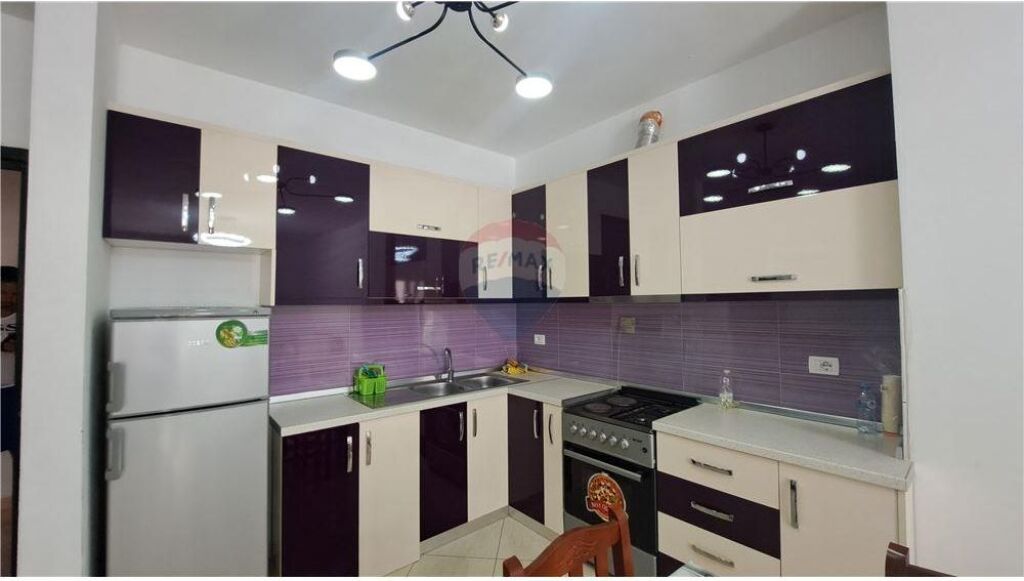 Apartment 1+1 (including a closed garage) for sale, Lungomare, Vlore