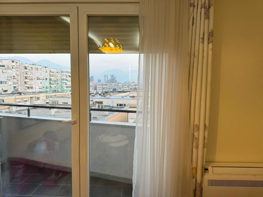 shitet 1+1 te komuna e parisit