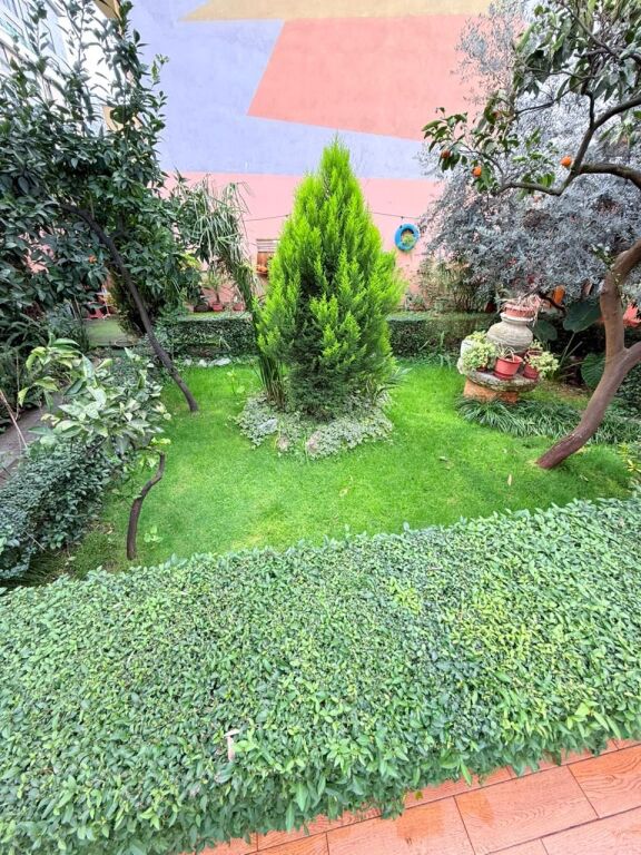 PRIVATE HOUSE FOR RENT AT THE NEW MARKET