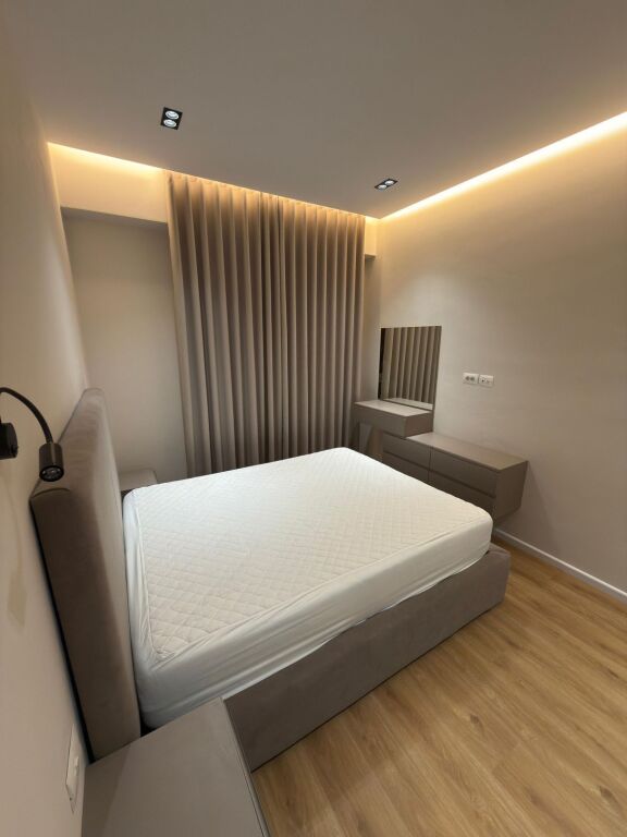 Jepet me qera apartament 1+1 tek Kadiu