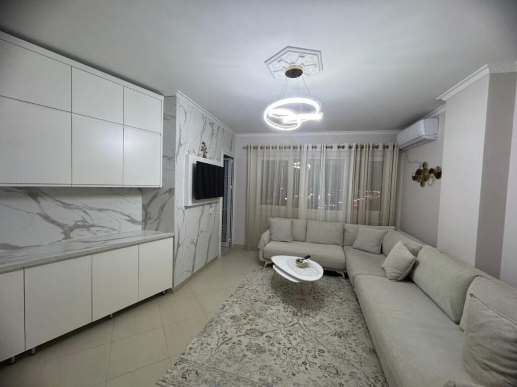 Jepet me Qira Super Apartament 1+1 – Astir !