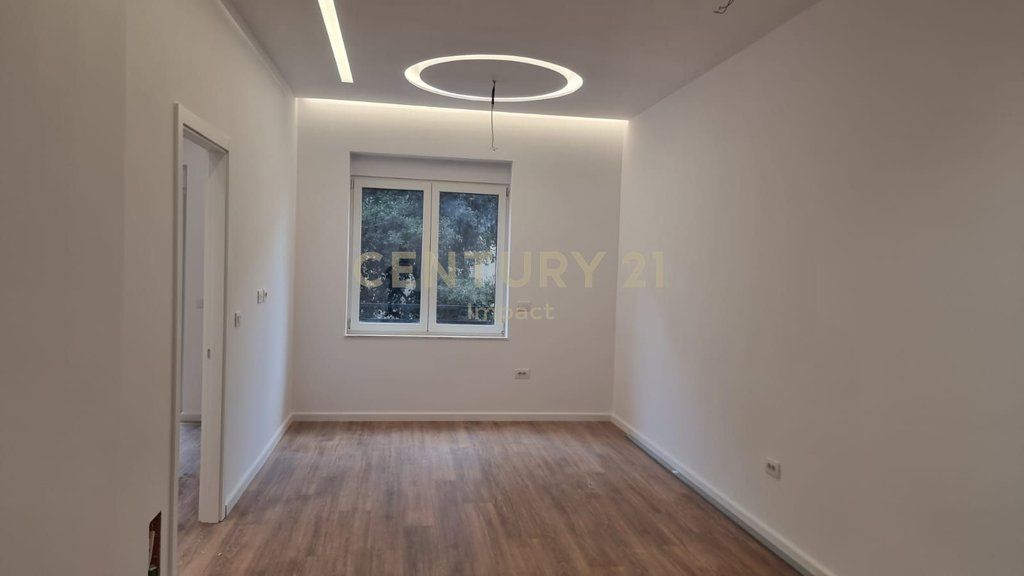 Apartament 1+1 Për Shitje tek Kopshti Zoologjik, Tiranë