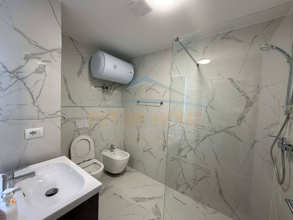 Qera, Apartament 2+1+2+Post Parkimi , Akses Tirana