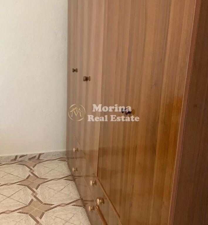 Affitto | Casa privata 2 + 1 | Mercato Elettrico | 430 €/mese