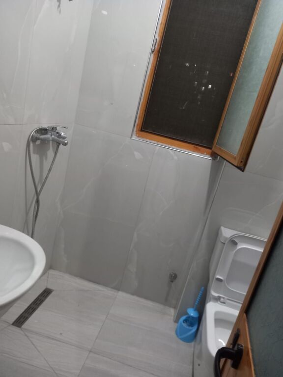 Apartament 1+1 me qera ne Astir tek Vila L