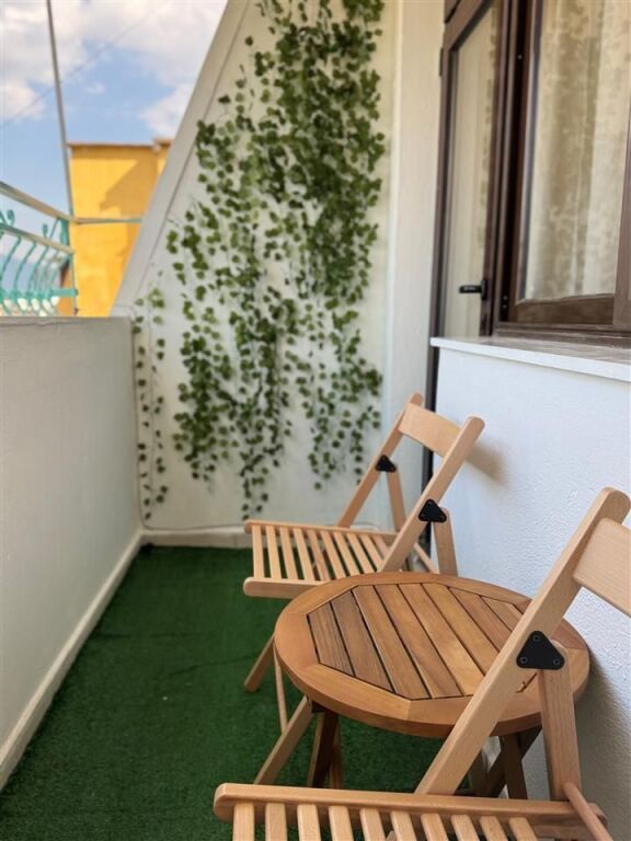 APARTAMENT ME QERA 2+1 ISH FUSHA AVIACIONIT 1100 EURO