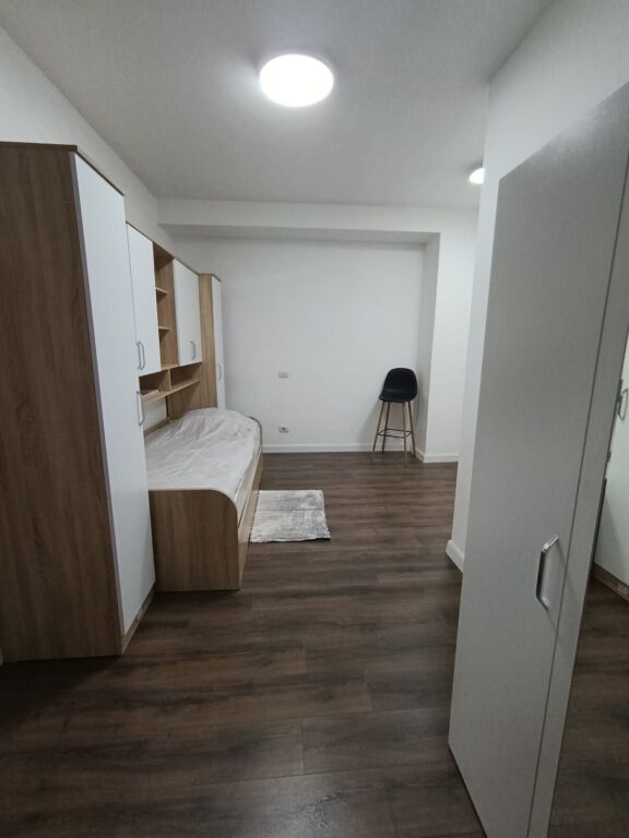 3+1+2 ME POST PARKIMI NE KOMUNE TE PARISIT ME QERA