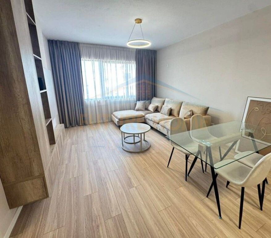 Shitet, Apartament 1+1, Unaza e Re