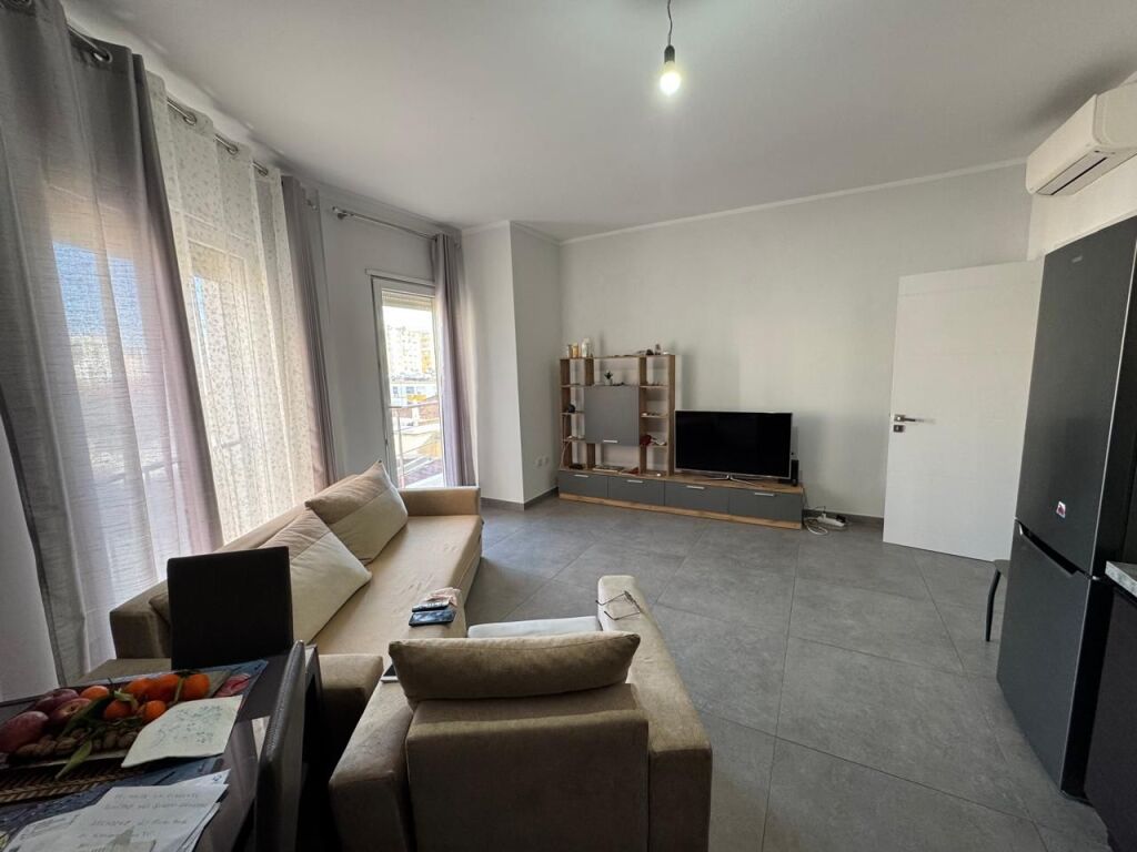 Jepet apartament me qera 2+1