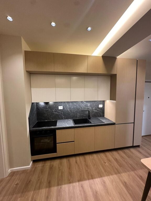 Shitet apartament 1+1 te Rezidenca Kaimi ne zonen e Ali Demit!