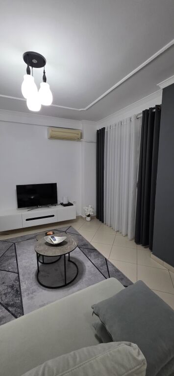 Jepet Me Qera Apartament 2+1+2 Tualete + 1 Ballkon