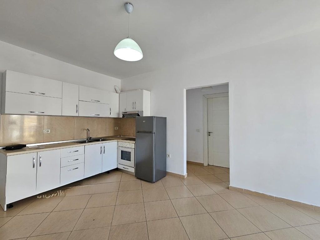 JEPET ME QIRA APARTAMENT 1+1 TE FUSHA AVIACIONIT 450 € /Muaj