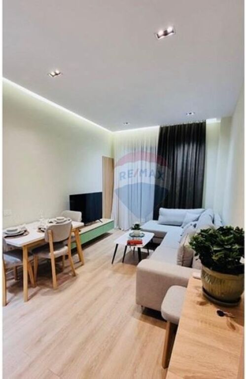 Apartament - Për Qira - Myslym Shyri, Tiranë