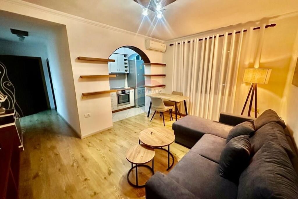 Jepet me qira apartament 1+1 tek 21 dhjetori