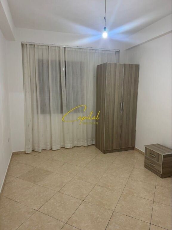 APARTAMENT ME QIRA 1+1 XHAMLLIKU 40.000 LEKE