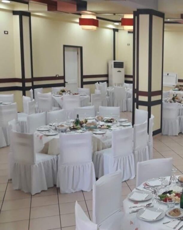 RESTORANT ME QERA 250 M2 RRUGA JORDAN MISJA 2500 EURO