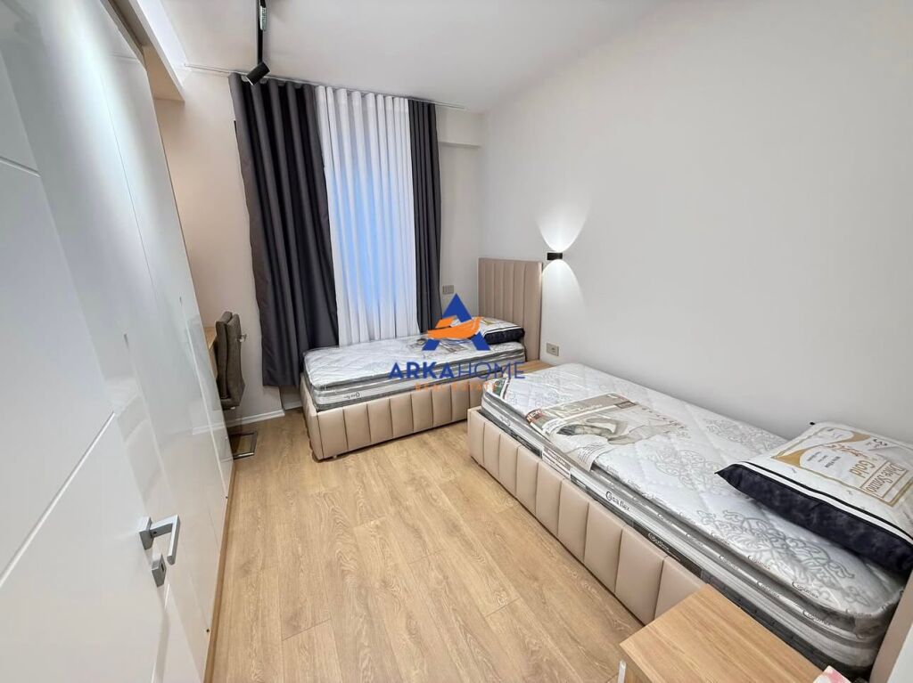 JEPET ME QERA APARTAMENT 2+1+2+BALLKON+2GARAZHE "GREEN TERRACES,LIQENI I THATË" 1200 EURO