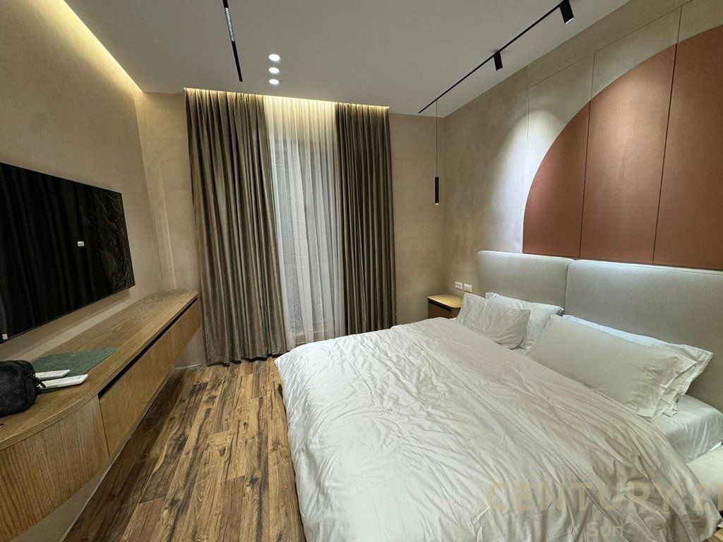 APPARTAMENTO 2+1+2 CON 2 POSTI AUTO IN VENDITA AL Complesso Delijorgji