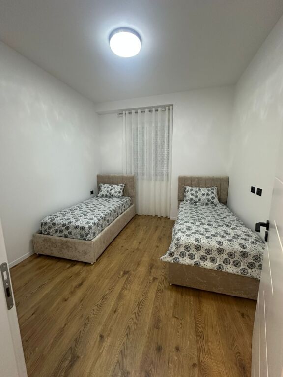 Apartament me qera 2+1+post parkimi