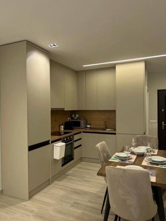 Jepet apartament me qera 1+1