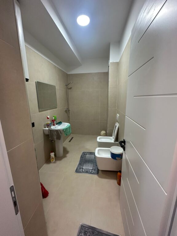 Apartament me qera 2+1+post parkimi