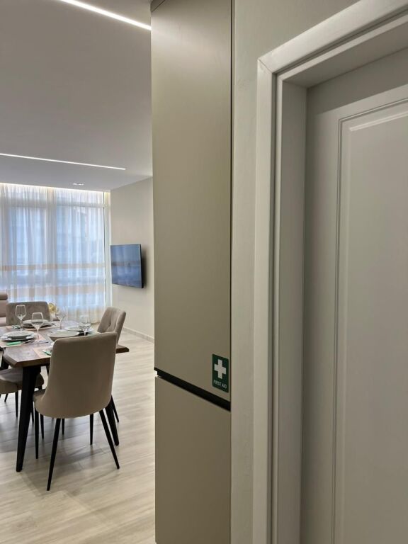 Jepet apartament me qera 1+1