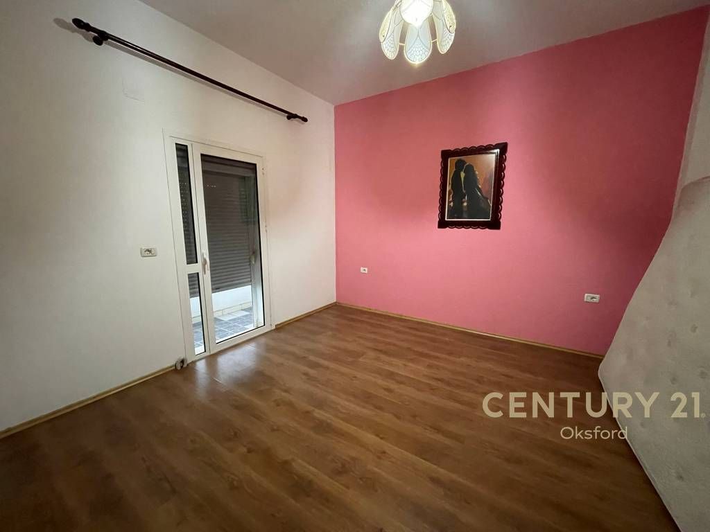 Apartament 3+1+2 per SHITJE ne Shkoze 197,000 €