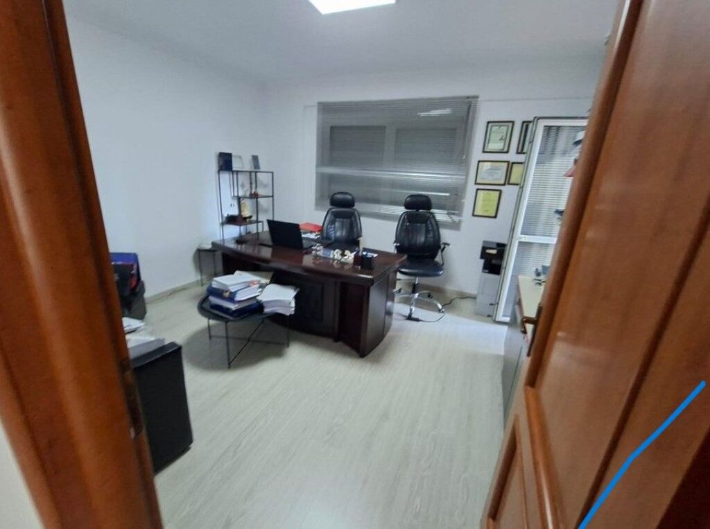 Qira, Ambient per Zyra, Myslym Shyr, Tiranë.