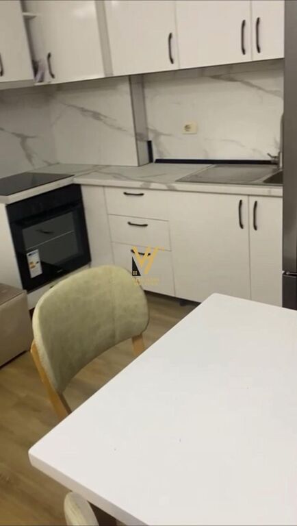 JEPET APARTAMENT 2+1 ME QERA NE ASTIR 55.000 LEKE