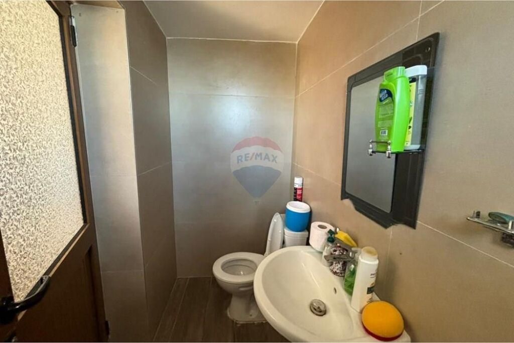 Vilë për Shitje Dhërmi, Rruga Petro Marko