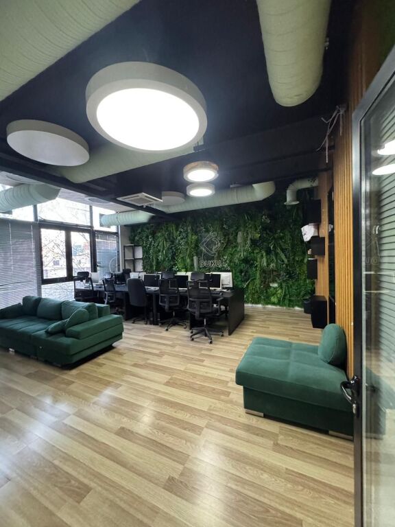 🏢 Exclusive Business Space for Rent – Strategic Location