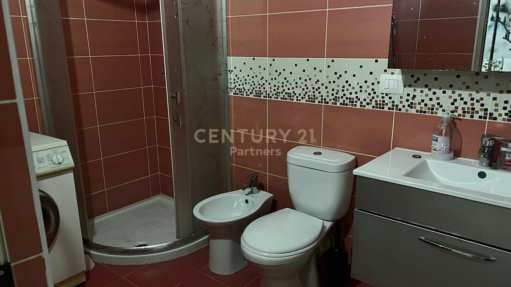 Shitet, Apartament 1+1, Kompleksi Freskia, Golem. Empire64628