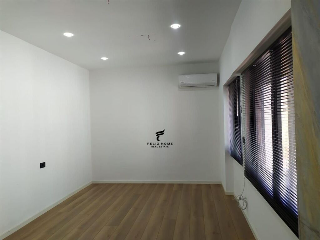 ZYRE ME QERA 80 M2 BLLOK 80.000 LEKE