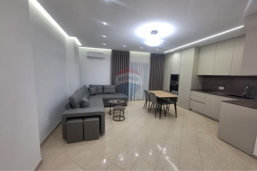 Apartament 2+1 me qera ne Astir