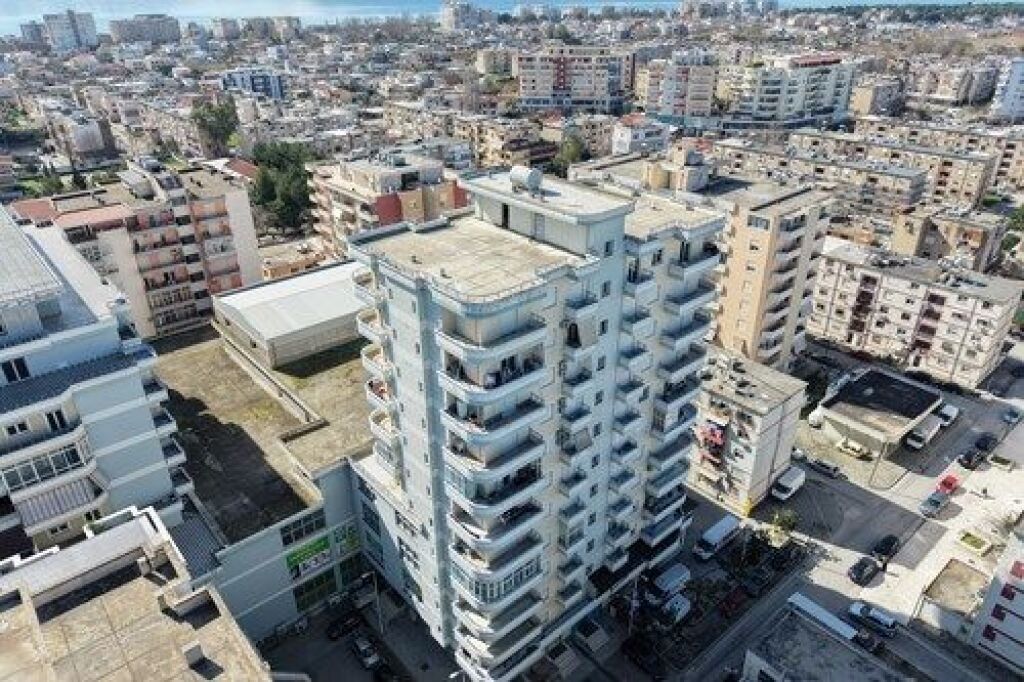 Apartament 2+1 në shitje ne Transballkanike pas Supermarket Haso