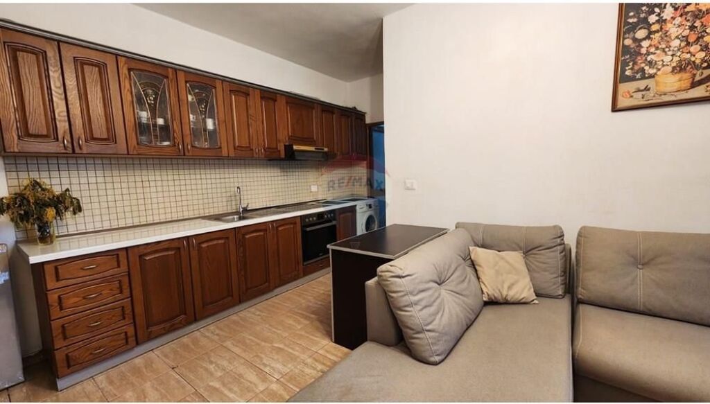 Apartament 1+1 per qira ne Astir.