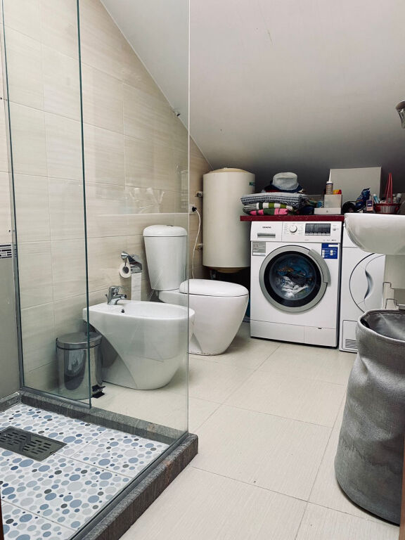 Vile 3-kateshe me qera prane Rruges se Elbasanit (ID BV22327)​ Tirane