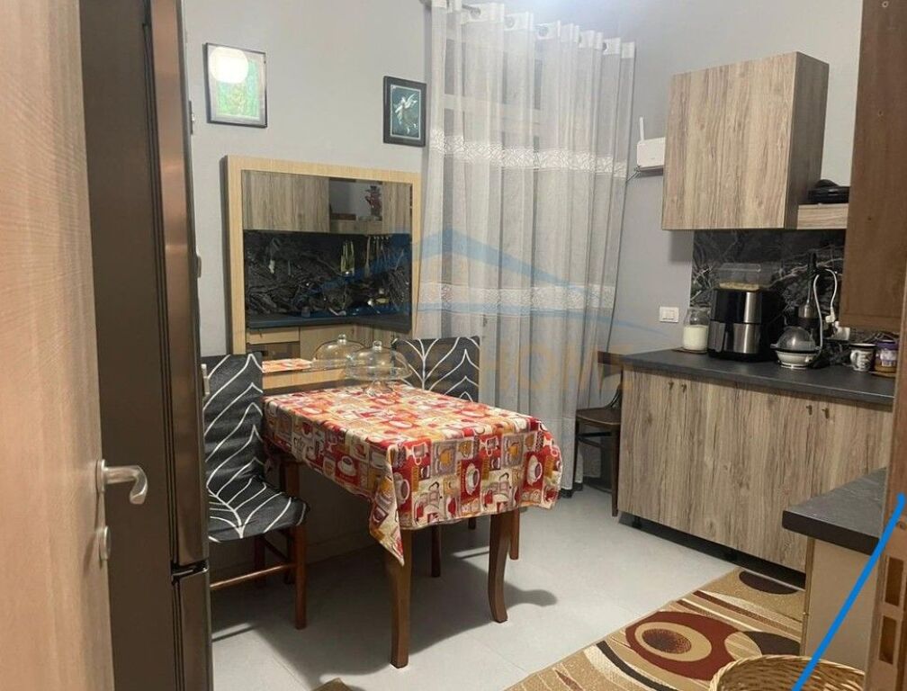 Shitet, Apartament 2+1, Misto Mame, Tirane.