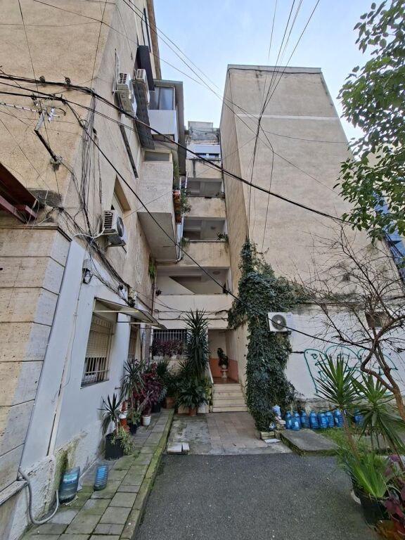 🏠 In Affitto: Appartamento Ultra 2+1 (📍Centro / Dietro il Palazzo di 15 Piani) Prima volta in affitto || Posizione Super ✨️ 💶 1000€ / Mese