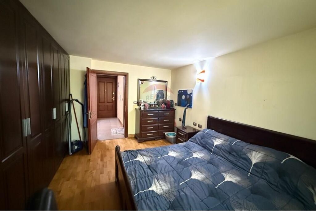 Apartament 3+1+2 +post parkimi Liqeni Thate !