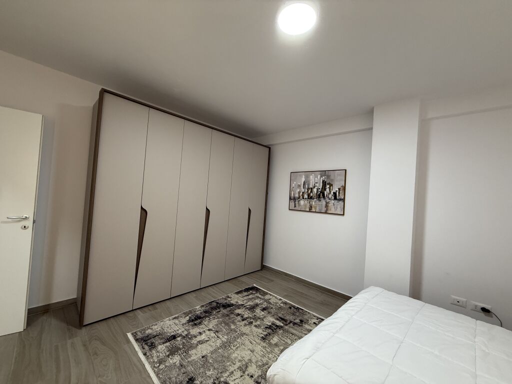 Jepet me qera apartament 2+1+2+Post Parkimi Rruga Qemal Stafa