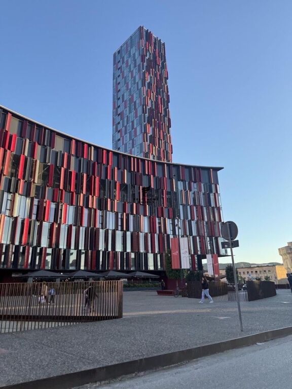 ZYRE ME QERA 448 M2 AIR ALBANIA 12.600 EURO