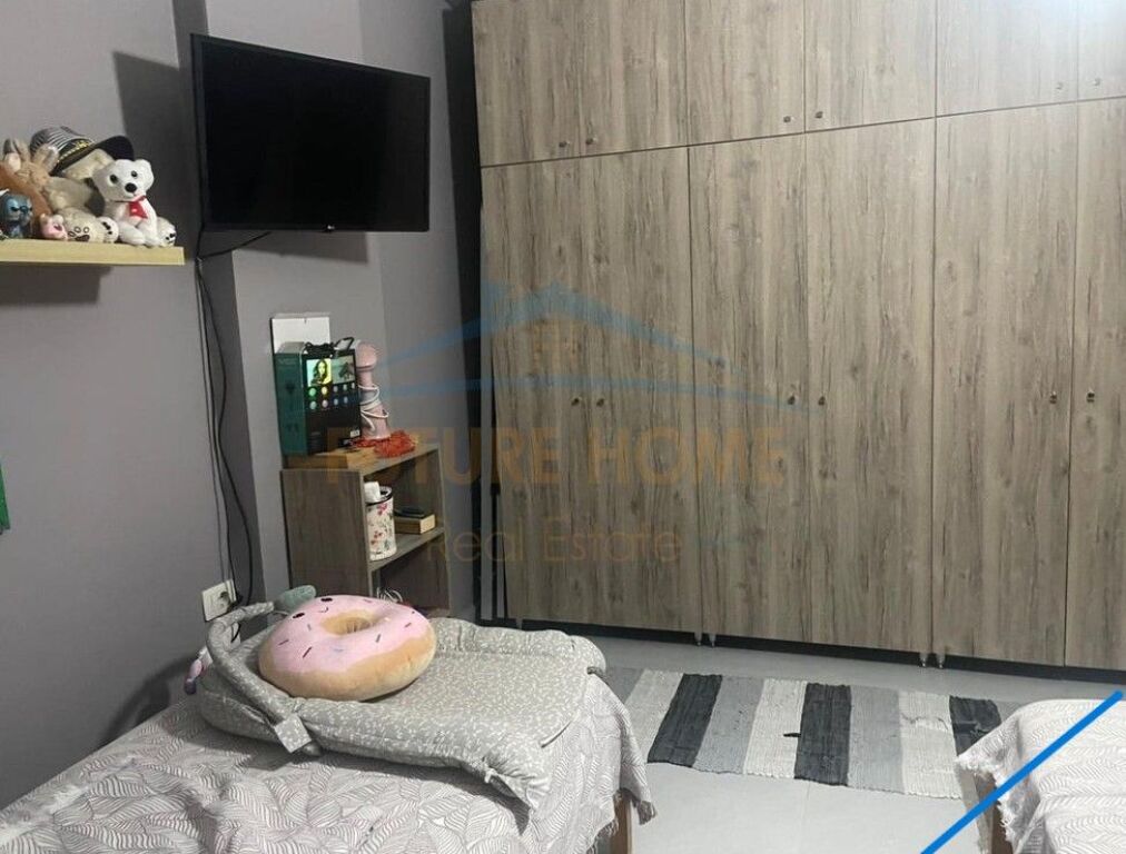 Shitet, Apartament 2+1, Misto Mame, Tirane.